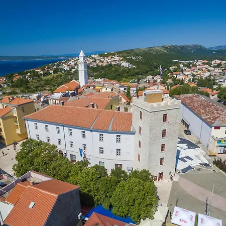 Niluma アパート *